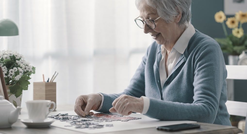 jigsaw puzzles are memory games for seniors